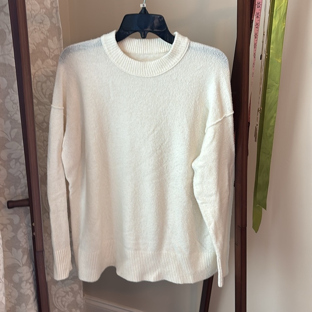 AERIE cream oversized soft sweater